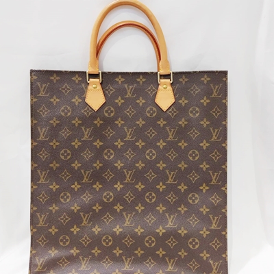 Louis Vuitton ルイヴィトン M51140 モノグラム サックプラ ハンドバッグをお買い取りいたしました♪