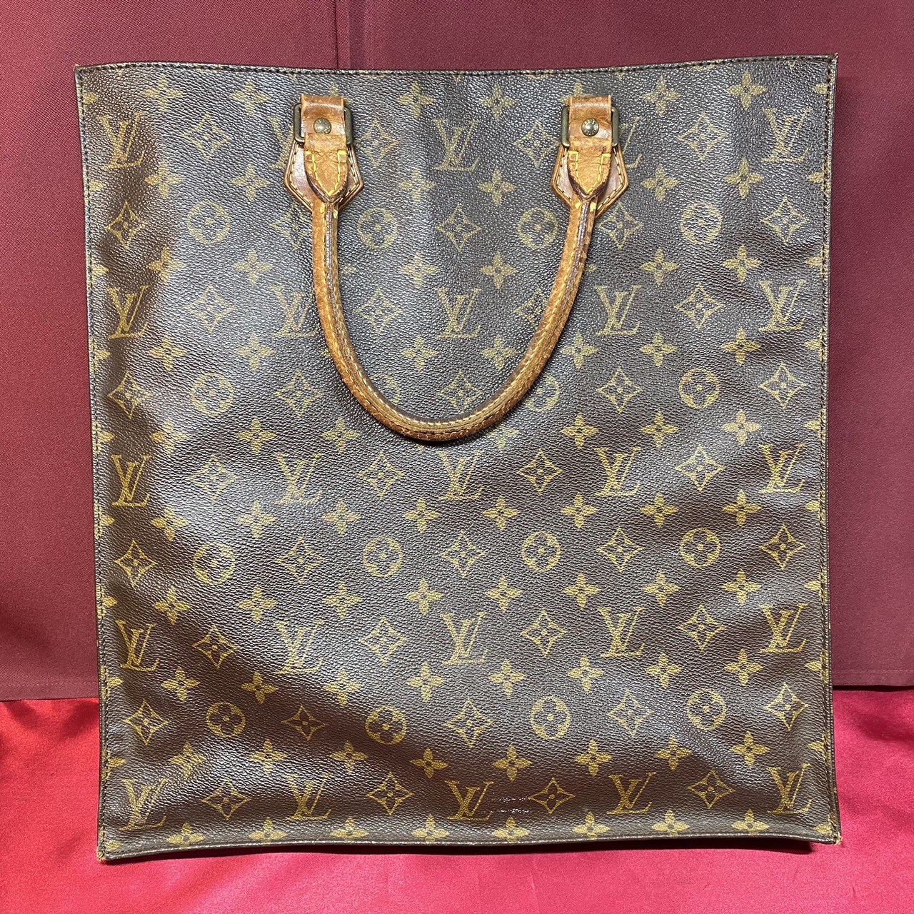 Louis Vuitton】 ルイ・ヴィトン モノグラム サックプラ M51140 ハンドバッグ の買取価格をご紹介します！【浜松市 中区 冨塚町  のお客様よりお買取り】ルイ・ヴィトン ヴィトン ショッピングバッグ 高価 買取 浜松 磐田 湖西 買取り - リサイクル＆買取専門のリサイクル ...