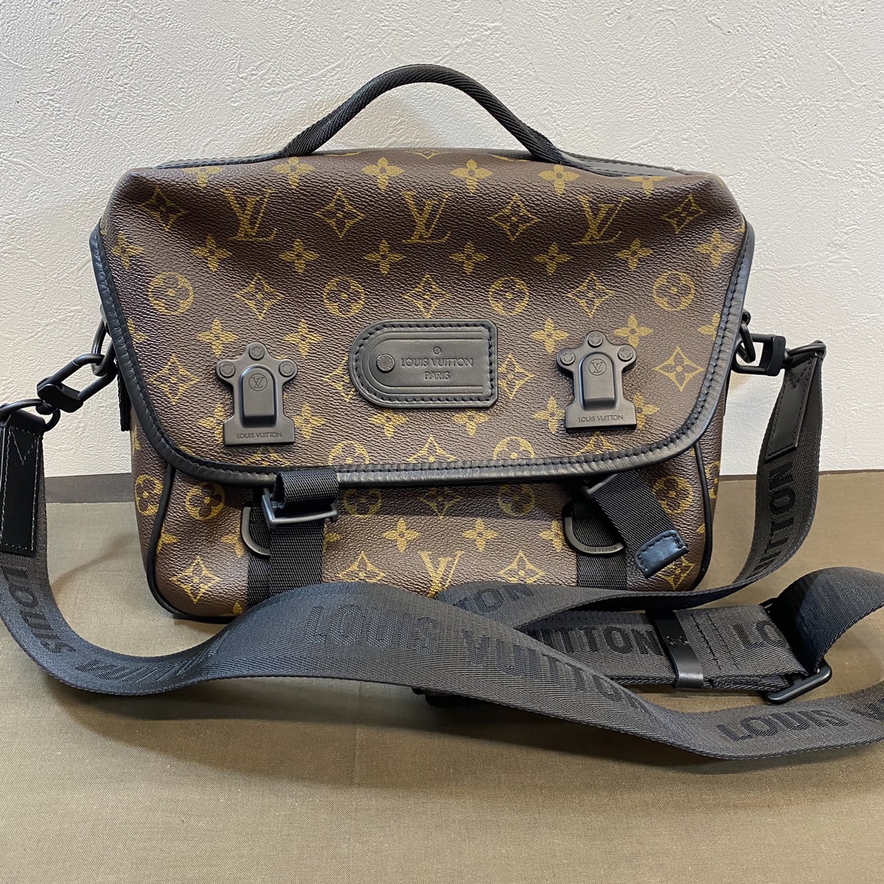 LOUIS VUITTON】ルイヴィトン モノグラム トレイル・メッセンジャー M46972 買取価格をご紹介します！ -  リサイクル＆買取専門のリサイクルマート