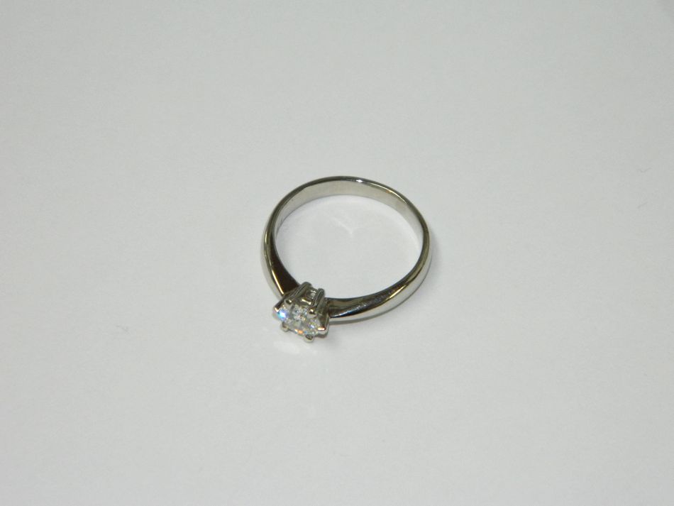 半田店 貴金属 PT900 プラチナ900 指輪 ファッションリング 色石 ダイヤモンド メレーダイヤ 0.367CT 0.367カラット 3.37g  買取させて頂きました。 - リサイクル＆買取専門のリサイクルマート