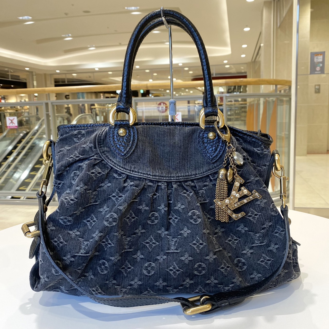 Louis Vuitton M95351 ルイヴィトン デニム ネオカヴィMM ショルダーバッグをお買い取りいたしました♪ -  リサイクル＆買取専門のリサイクルマート