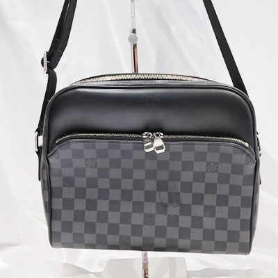 Louis Vuitton ルイヴィトン ダミエグラフィット デイトンPM ショルダーバッグ N41408をお買い取りいたしました♪ -  リサイクル＆買取専門のリサイクルマート